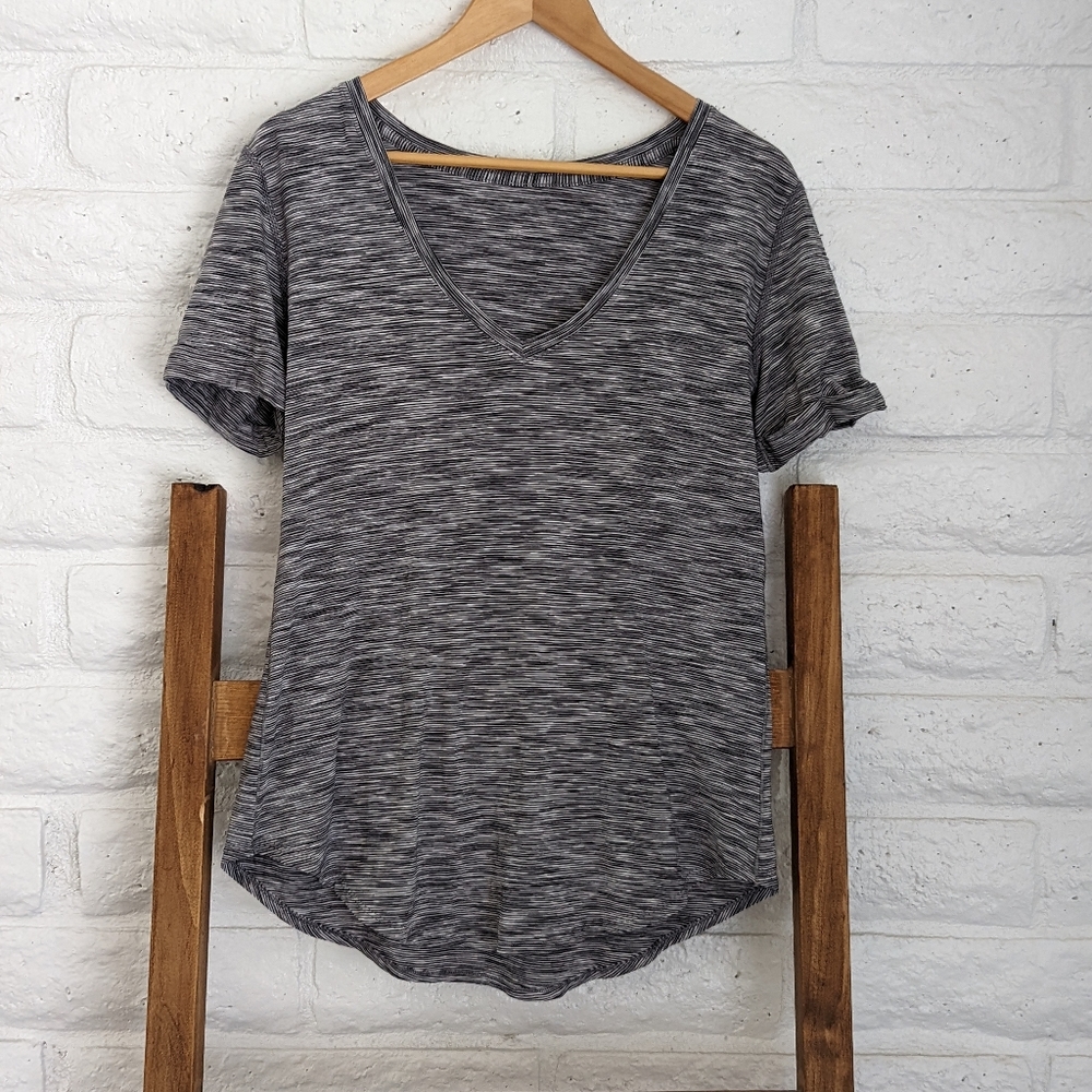 Lululemon Vneck